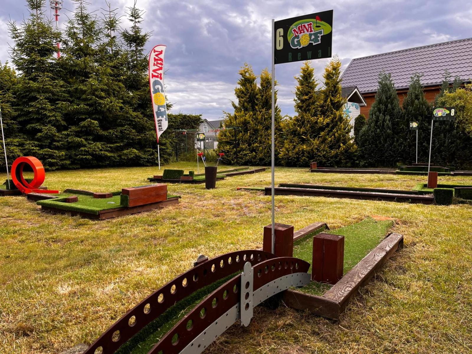 Villa Honoratka Z Prywatnym Polem Do Gry W Mini Golf Rewal Exterior photo